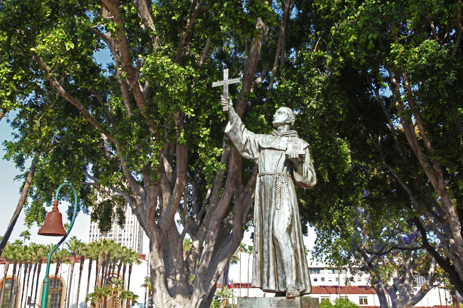 uec_usa_california_los_angeles_junipero_serra